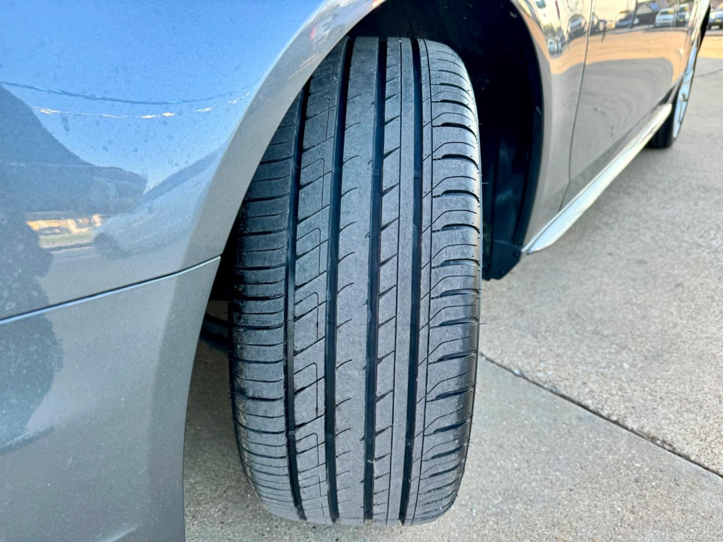 2016 GRAY AUDI A4 PREMIUM (WAUAFAFL3GN) , located at 5900 E. Lancaster Ave., Fort Worth, TX, 76112, (817) 457-5456, 0.000000, 0.000000 - This is a 2016 AUDI A4 PREMIUM 4 DOOR SEDAN that is in excellent condition. There are no dents or scratches. The interior is clean with no rips or tears or stains. All power windows, door locks and seats. Ice cold AC for those hot Texas summer days. It is equipped with a CD player, AM/FM radio, AUX - Photo#25